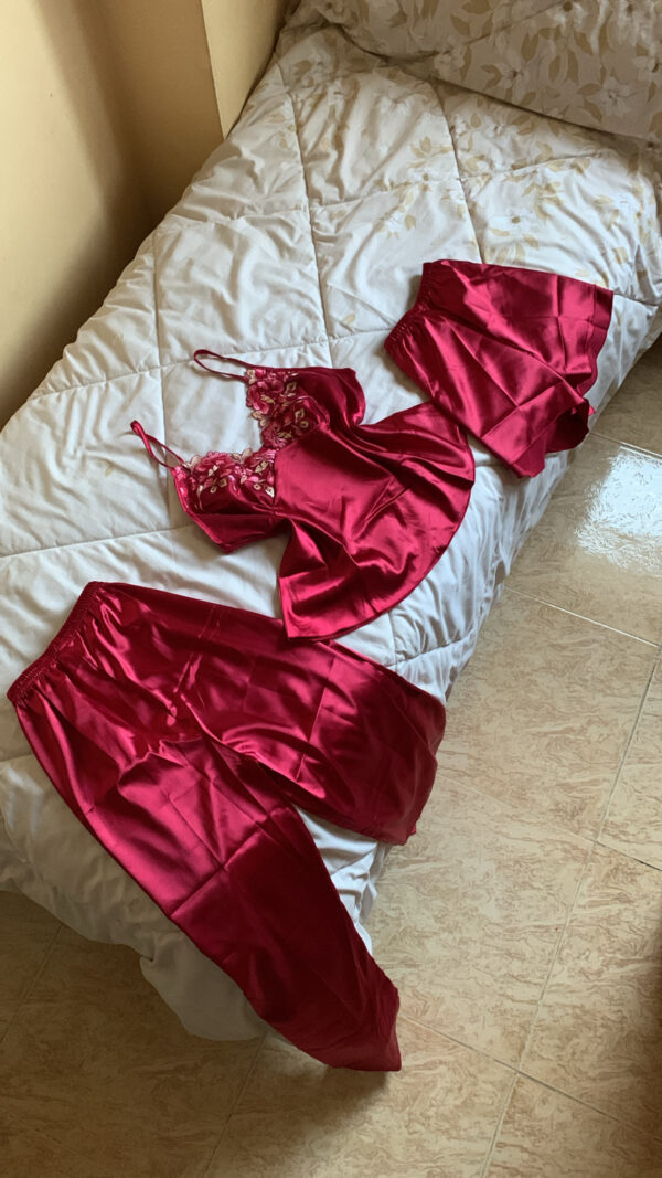 ⁦Ensemble de pyjama 3 pièces rouge⁩ - الصورة ⁦2⁩